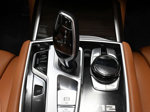 Used 2022 BMW M760i xDrive w/ Luxury Rear Seating Package image 27