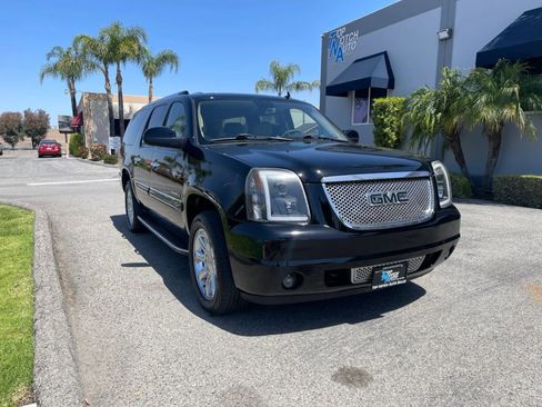Used 2008 GMC Yukon XL Denali image 3