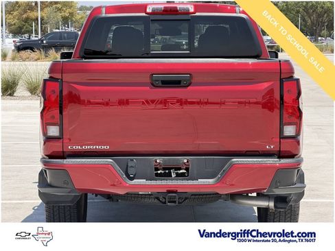 Used 2024 Chevrolet Colorado LT w/ LT Convenience Package II RWD image 5