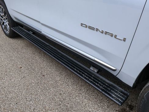New 2026 GMC Yukon XL Denali w/ Denali Reserve Package AWD/4WD image 36