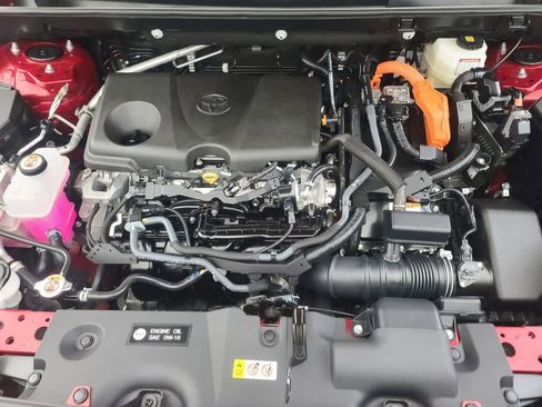 Used 2025 Toyota RAV4 XLE image 38