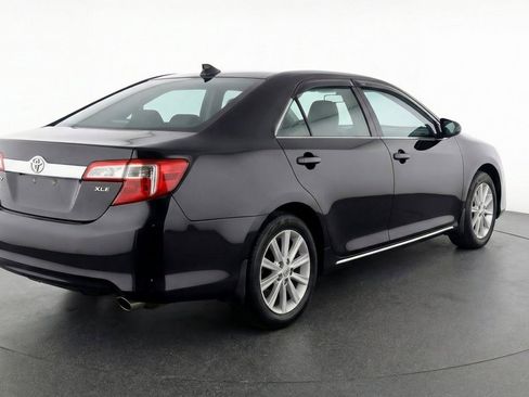 Used 2012 Toyota Camry SE image 8