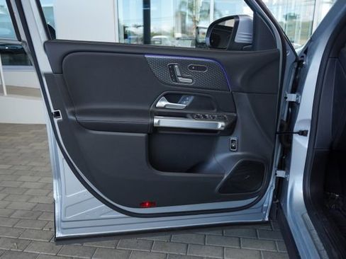 Used 2026 Mercedes-Benz GLB 250 image 12
