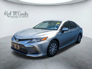 Used 2022 Toyota Camry LE image 1