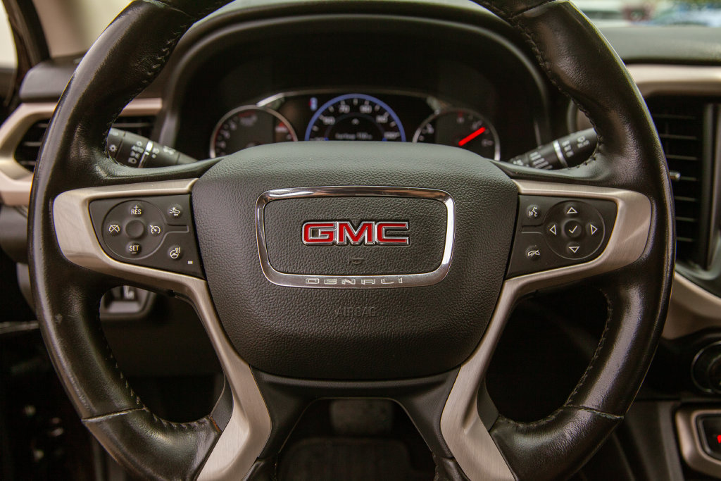 Used 2020 GMC Acadia Denali AWD/4WD image 16