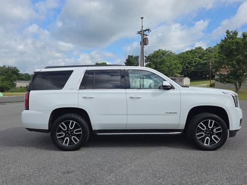 Used 2018 GMC Yukon SLT w/ Open Road Package AWD/4WD image 2