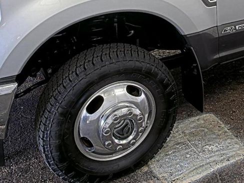 Used 2017 Ford F350 Lariat w/ Chrome Package image 20