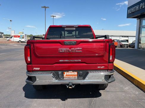 Used 2023 GMC Sierra 1500 SLT w/ SLT Premium Plus Package AWD/4WD image 6