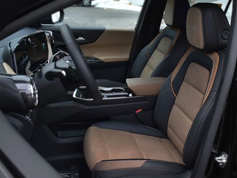 New 2026 Chevrolet Equinox ACTIV image 9