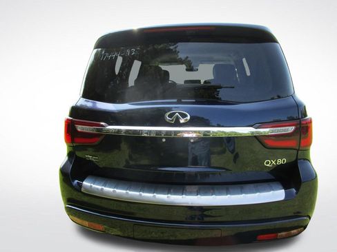 Used 2024 INFINITI QX80 Luxe RWD image 10