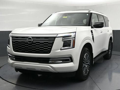 New 2026 Nissan Armada SL w/ Captain's Chari Seat Package AWD/4WD image 3