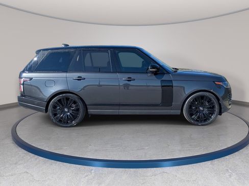 Used 2019 Land Rover Range Rover Supercharged AWD/4WD image 4