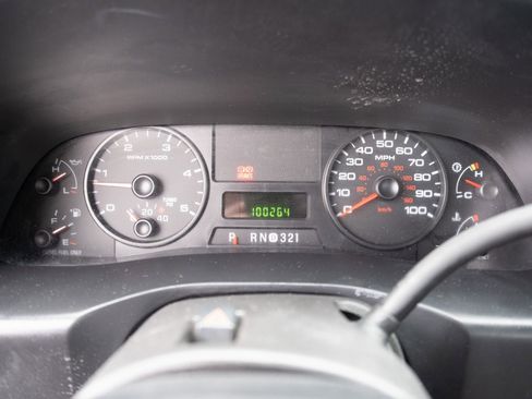 Used 2007 Ford F350 XL image 4