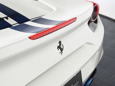 Used 2018 Ferrari 488 Spider RWD image 27