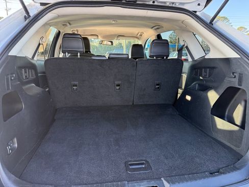 Used 2024 Ford Edge SEL image 17