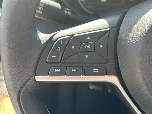 New 2025 Nissan Versa SV w/ Trunk Package image 22