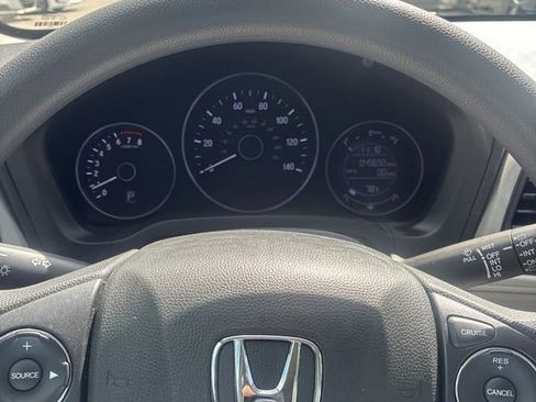 Used 2022 Honda HR-V LX image 21