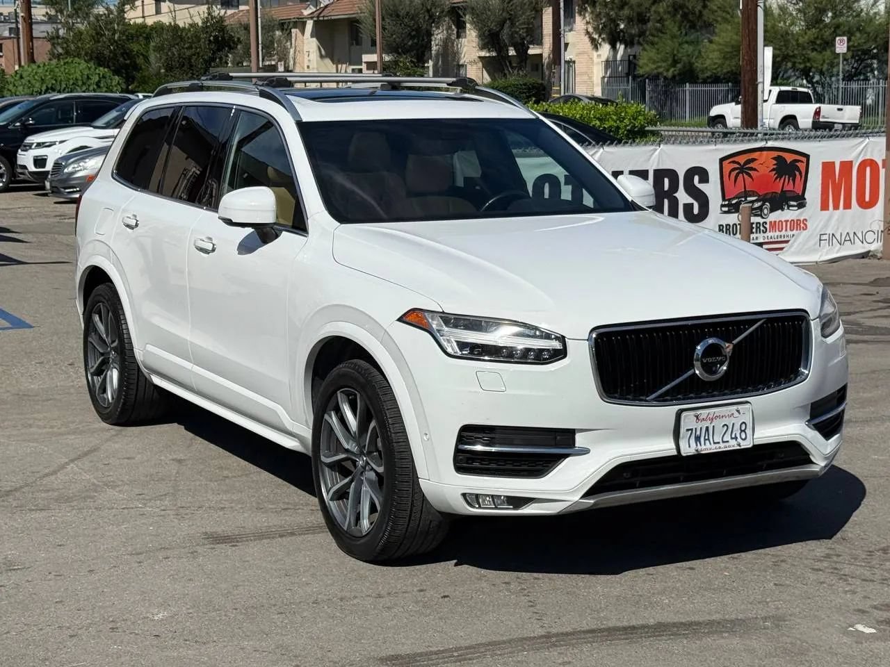 Used 2017 Volvo XC90 T6 Momentum w/ Vision Package AWD/4WD image 2