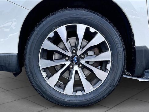 Used 2016 Subaru Outback 2.5i Limited image 11