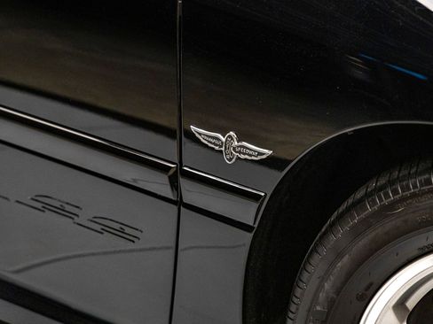 Used 2004 Chevrolet Impala SS image 38