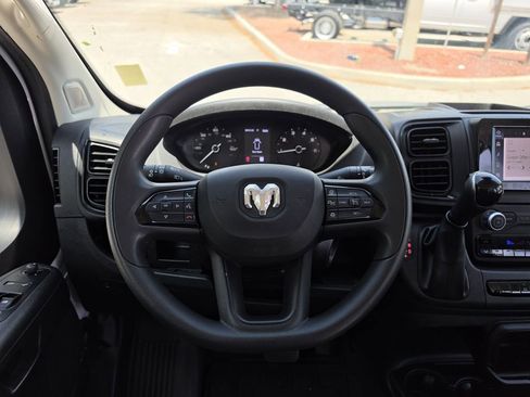 Used 2025 RAM ProMaster 2500 w/ Convenience Group FWD image 12