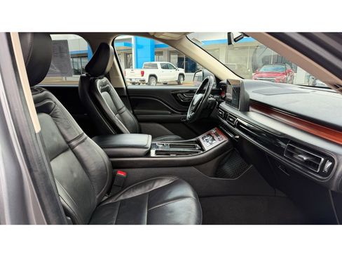 Used 2022 Lincoln Aviator Reserve w/ Equipment Group 201A image 13