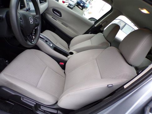 Used 2018 Honda HR-V LX image 15