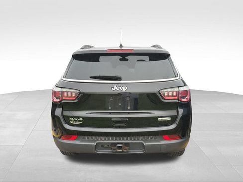 Used 2019 Jeep Compass Latitude w/ Cold Weather Group AWD/4WD image 7