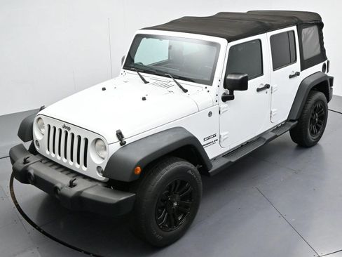 Used 2015 Jeep Wrangler Unlimited Sport w/ Quick Order Package 24S AWD/4WD image 36