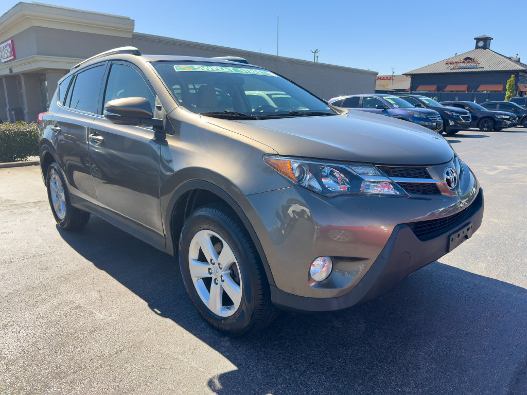 Used 2014 Toyota RAV4 XLE AWD/4WD image 1