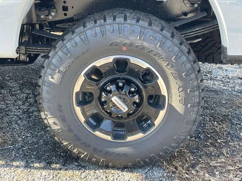 New 2026 Ford F250 Lariat w/ Tremor Off-Road Package image 21