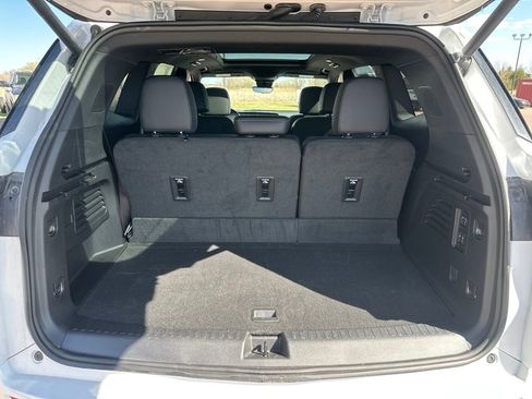 Used 2025 Buick Enclave Avenir w/ Super Cruise Package image 28