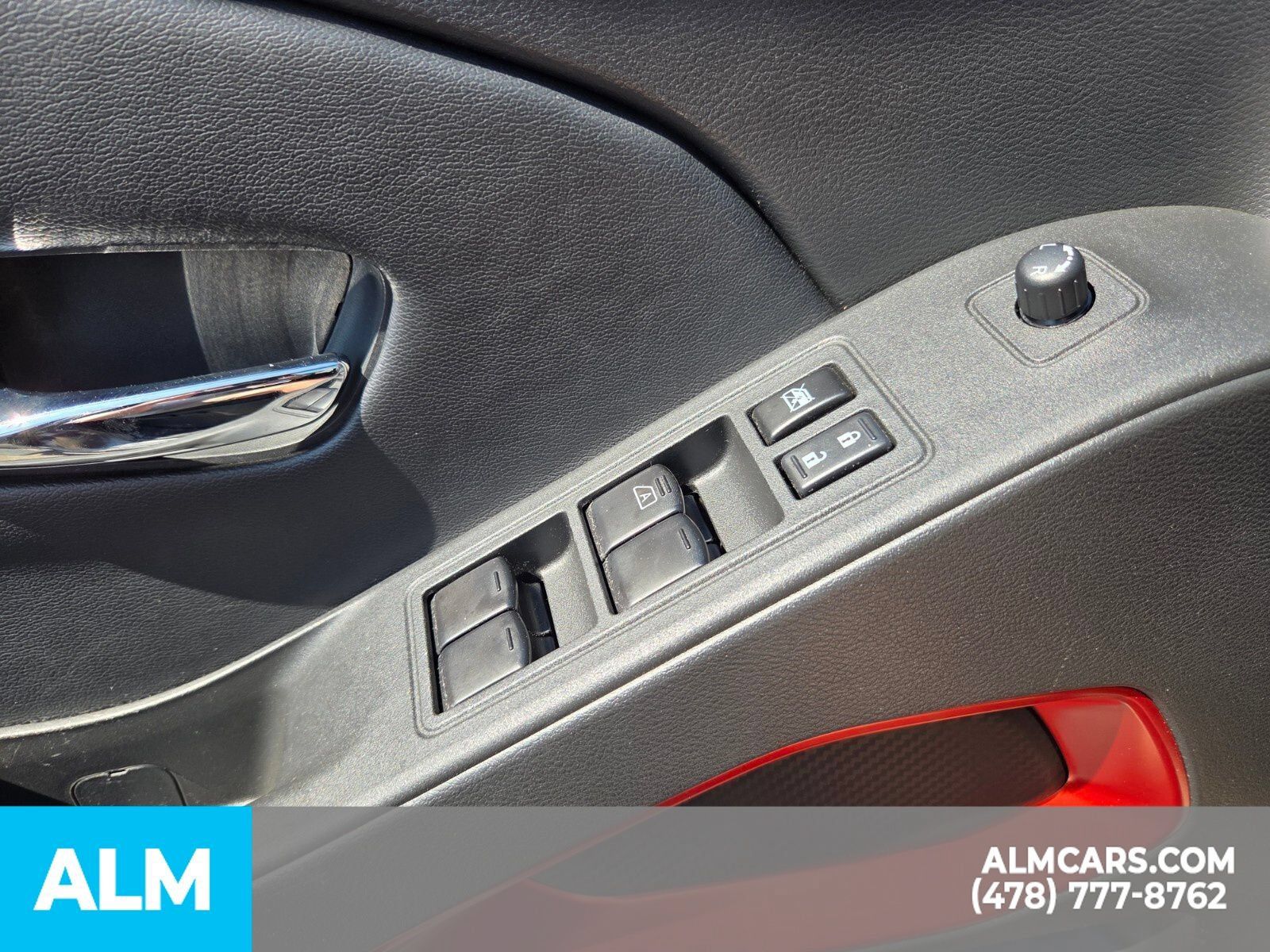 Used 2025 Nissan Frontier PRO-4X AWD/4WD image 29