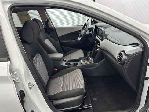 Used 2018 Hyundai Kona SEL w/ SEL Tech Package 02 FWD image 14