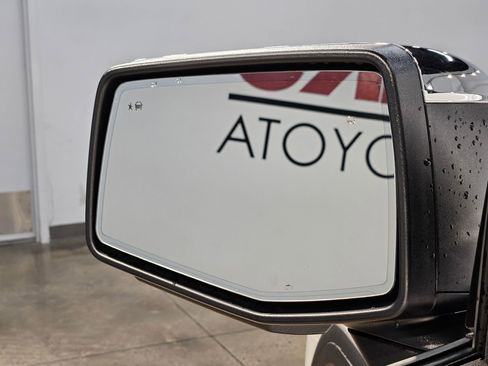 Used 2024 GMC Sierra 1500 Denali w/ Denali Reserve Package image 23