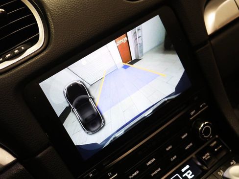 Used 2018 Porsche 718 Boxster RWD image 35