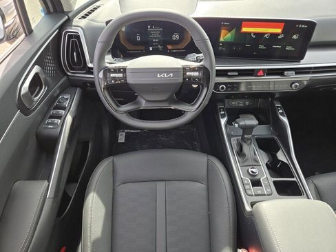 New 2026 Kia Sorento S FWD image 8