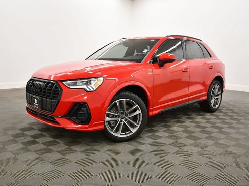 Used 2023 Audi Q3 2.0T Premium Plus w/ Premium Plus Package AWD/4WD image 2