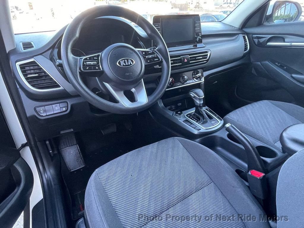 Used 2021 Kia Seltos LX AWD/4WD image 15