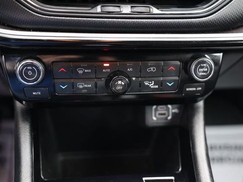 Used 2023 Jeep Compass Altitude w/ Sun and Sound Group image 30