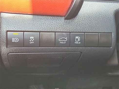 Used 2019 Toyota Camry L image 17