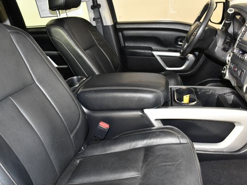 Used 2017 Nissan Titan SL AWD/4WD image 48