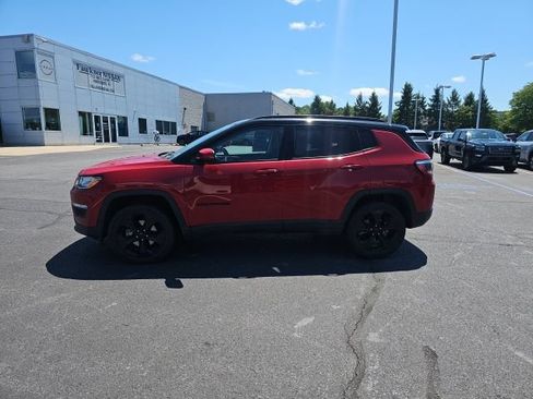 Used 2021 Jeep Compass Latitude AWD/4WD image 4