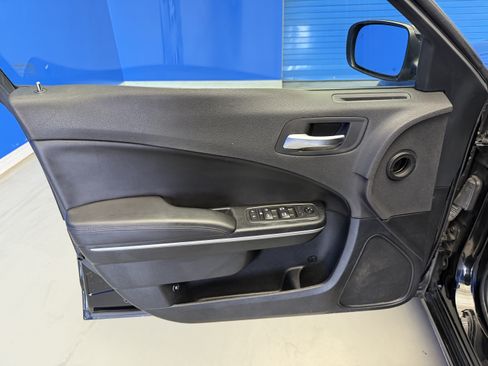 Used 2018 Dodge Charger Police w/ Integrated Display Package AWD/4WD image 9
