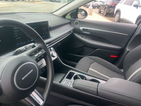 Used 2025 Hyundai Sonata SEL FWD image 10