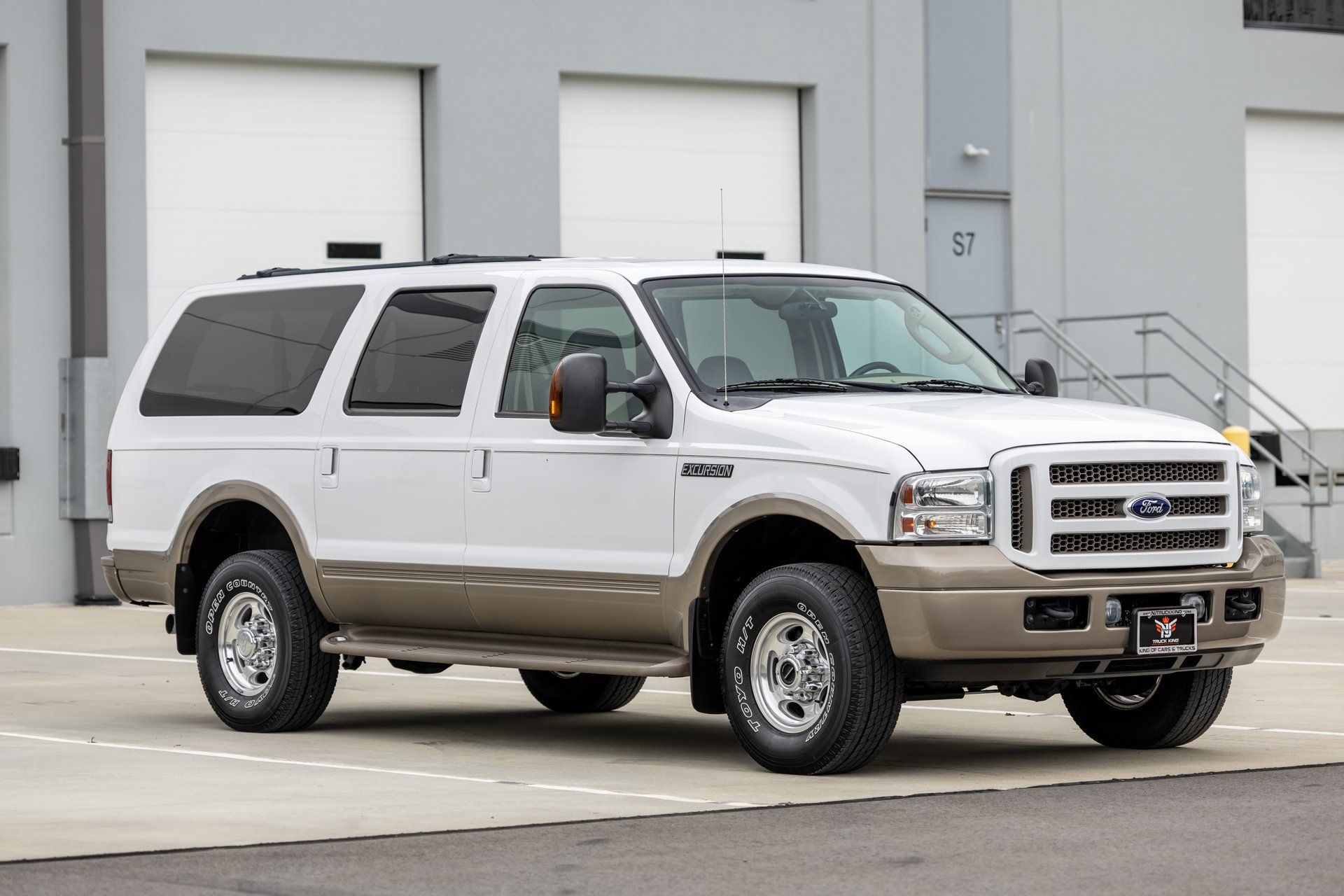 Used 2005 Ford Excursion Eddie Bauer AWD/4WD image 17