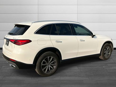 Used 2025 Mercedes-Benz GLC 300 4MATIC image 3