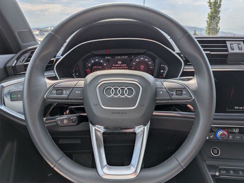 Certified 2025 Audi Q3 2.0T Premium w/ Convenience Package AWD/4WD image 15