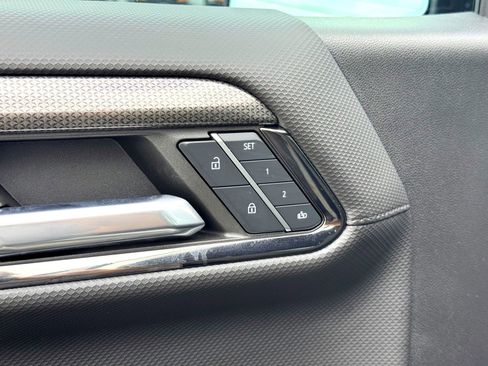 Used 2024 Chevrolet Silverado 1500 ZR2 w/ Technology Package image 17