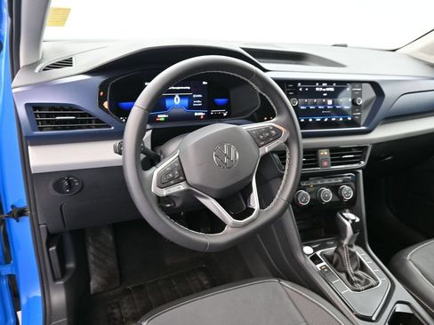 Used 2023 Volkswagen Taos SE w/ Black Wheel Package FWD image 18
